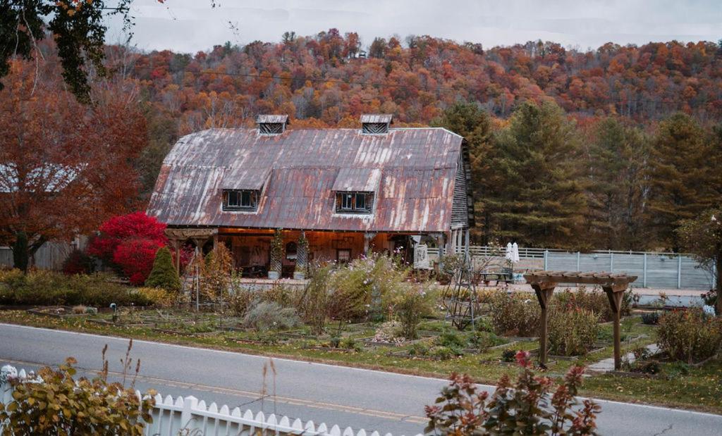 The Mast Farm Inn Banner Elk Exterior foto